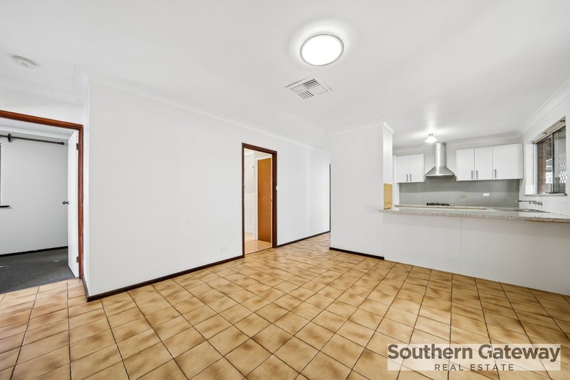 Photo - 97 Dorothy Street, Gosnells WA 6110 - Image 4