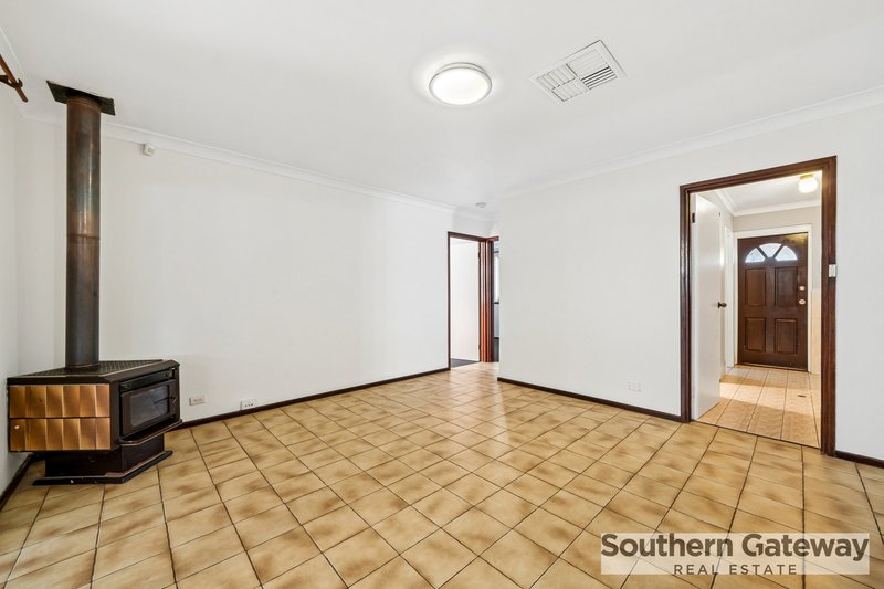 Photo - 97 Dorothy Street, Gosnells WA 6110 - Image 10