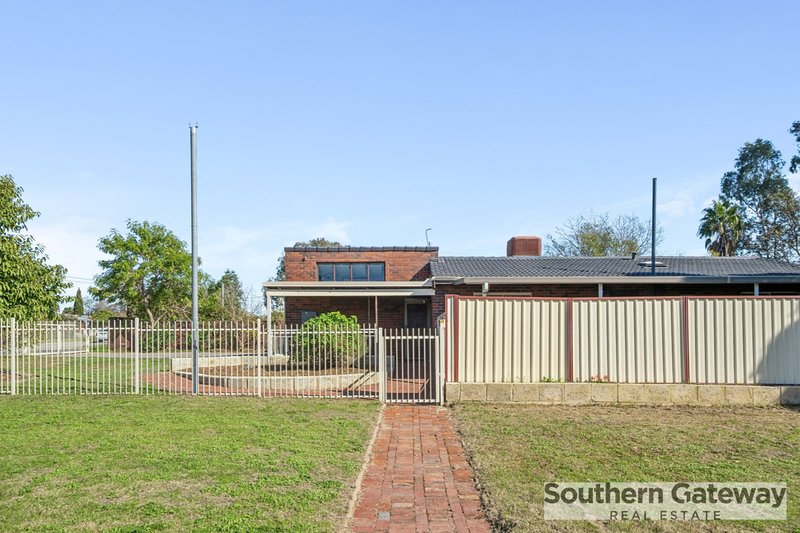 Photo - 97 Dorothy Street, Gosnells WA 6110 - Image 32