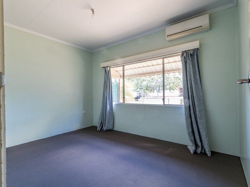 Photo - 97 Doughan Terrace, Mount Isa QLD 4825 - Image 3