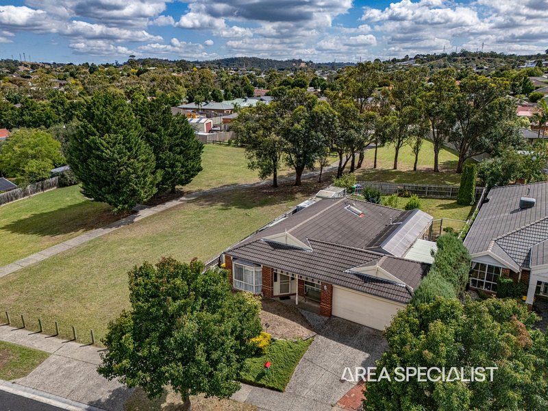 Photo - 97 Ebony Drive, Pakenham VIC 3810 - Image 18