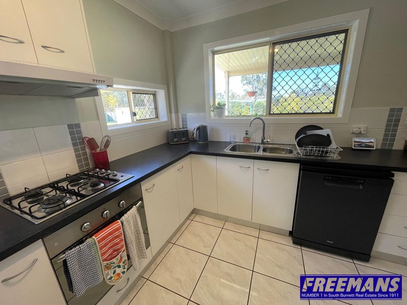 Photo - 97 Elouera Drive, Nanango QLD 4615 - Image 4