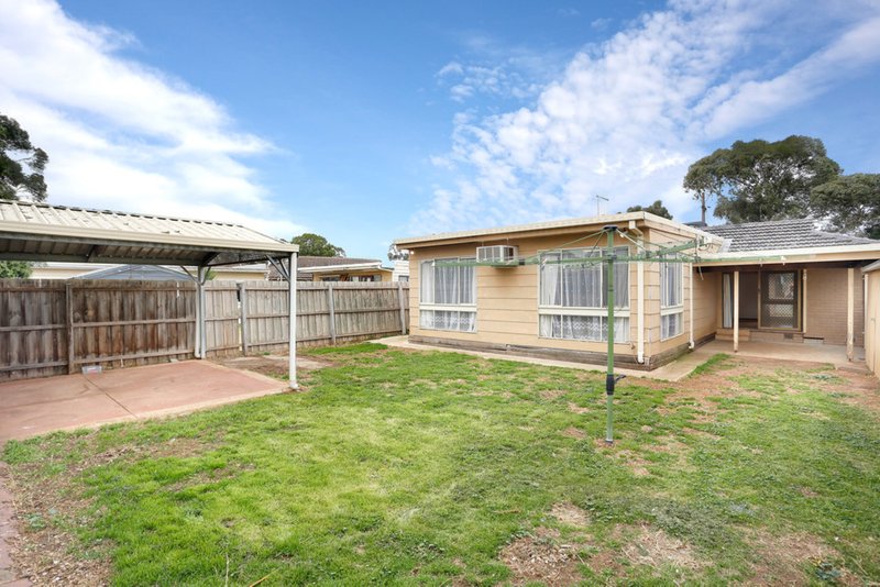 Photo - 97 Exford Road, Melton South VIC 3338 - Image 3