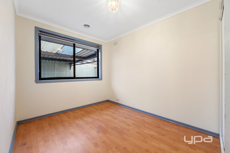 Photo - 97 Fairfax Circuit, Albanvale VIC 3021 - Image 8