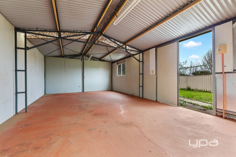 Photo - 97 Fairfax Circuit, Albanvale VIC 3021 - Image 11