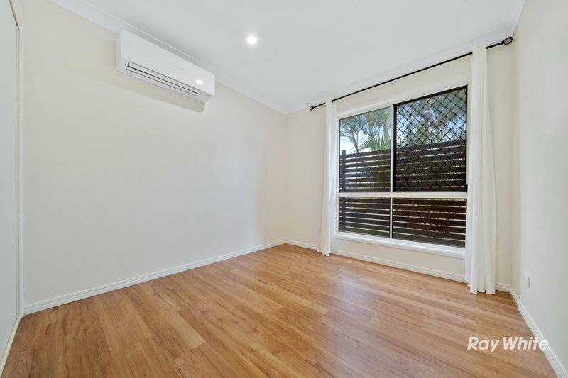 Photo - 97 Federation Drive, Hillcrest QLD 4118 - Image 8