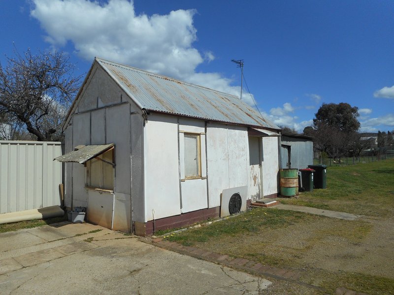 Photo - 97 Fitzroy Street, Tumut NSW 2720 - Image 5