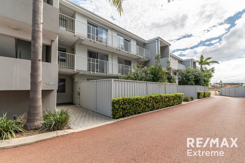 9/7 Groves Avenue, Attadale WA 6156