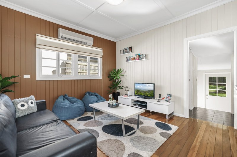 Photo - 97 Kamarin Street, Manly West QLD 4179 - Image 2