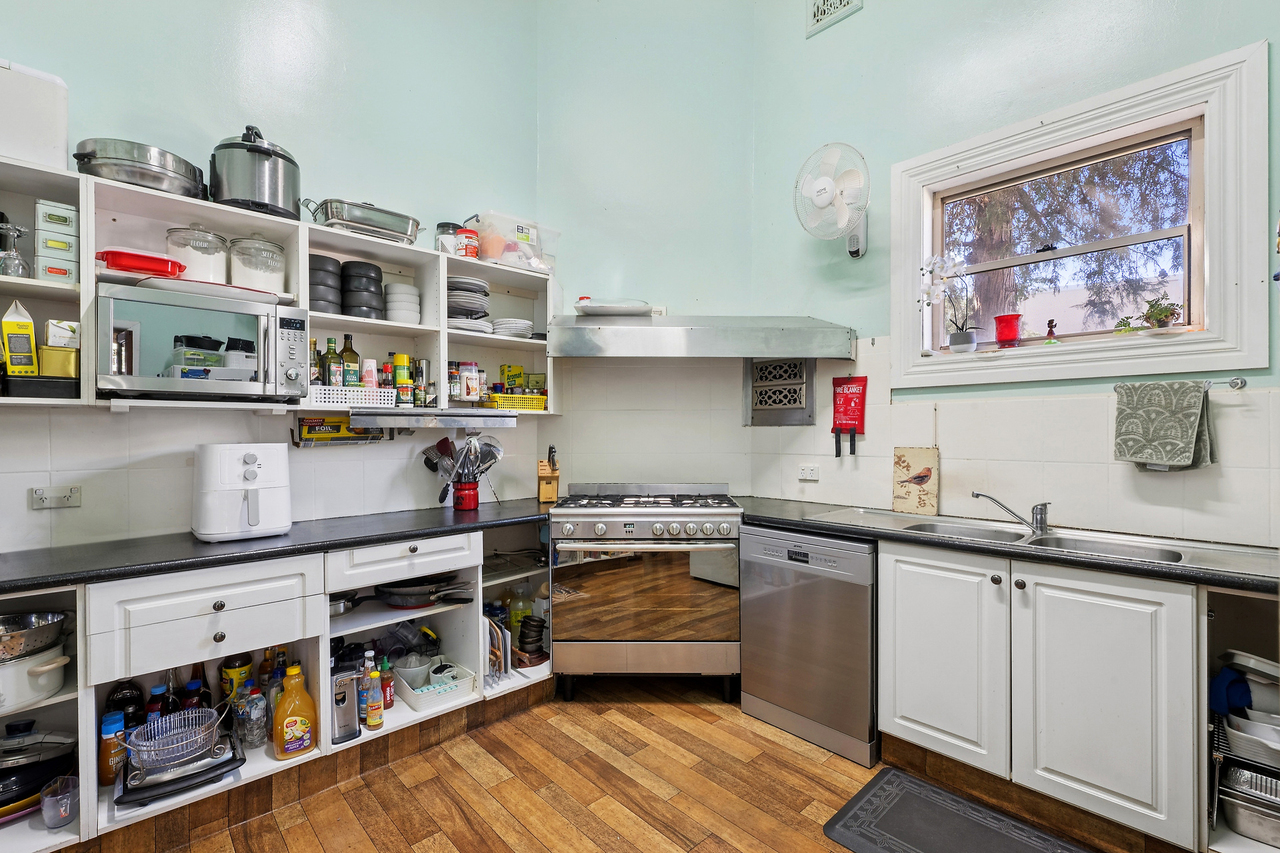 9-bedroom house at 97-99 KIEWA STREET, Manildra NSW 2865, Cabonne, New South Wales