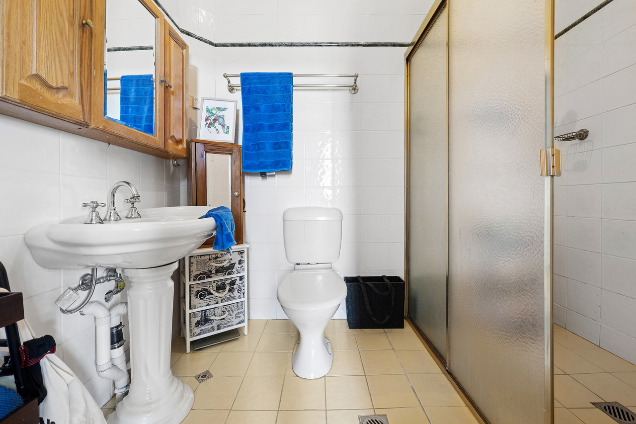 9-bedroom house at 97-99 KIEWA STREET, Manildra NSW 2865, Cabonne, New South Wales