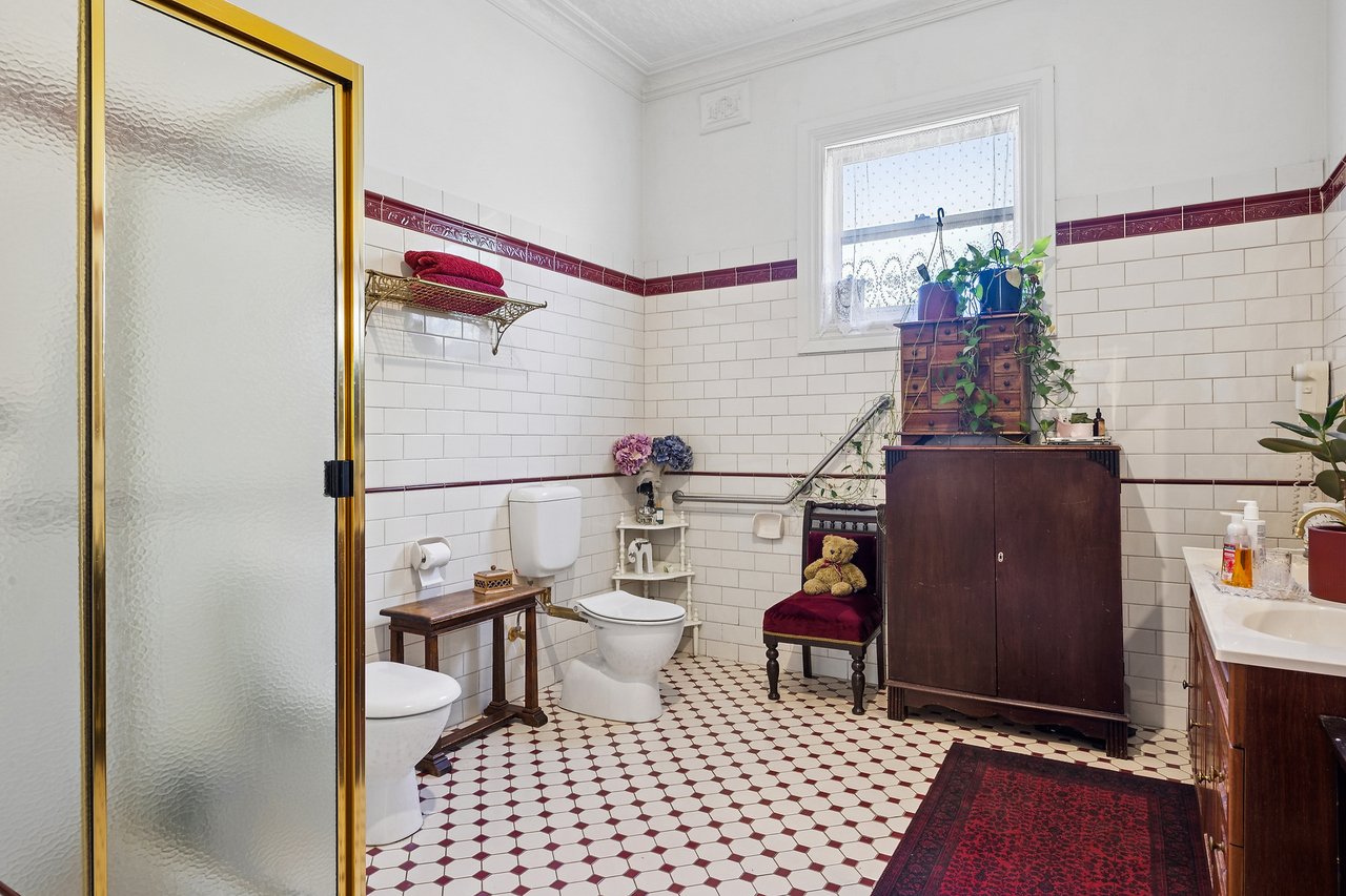 9-bedroom house at 97-99 KIEWA STREET, Manildra NSW 2865, Cabonne, New South Wales