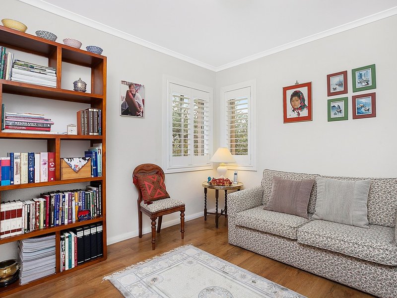 Photo - 97 La Perouse Street, Griffith ACT 2603 - Image 6