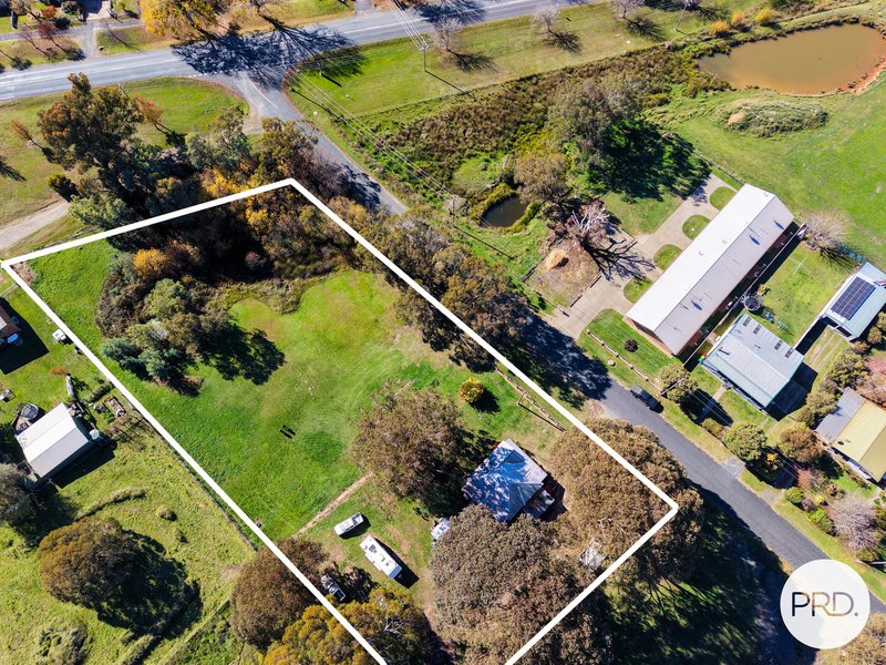Photo - 97 Langland Street, Tumbarumba NSW 2653 - Image 2
