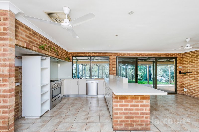 Photo - 97 Lee-Steere Drive, Mariginiup WA 6078 - Image 8