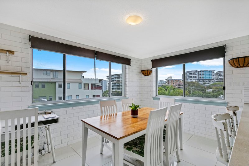 Photo - 9/7 Mahia Terrace, Kings Beach QLD 4551 - Image 6