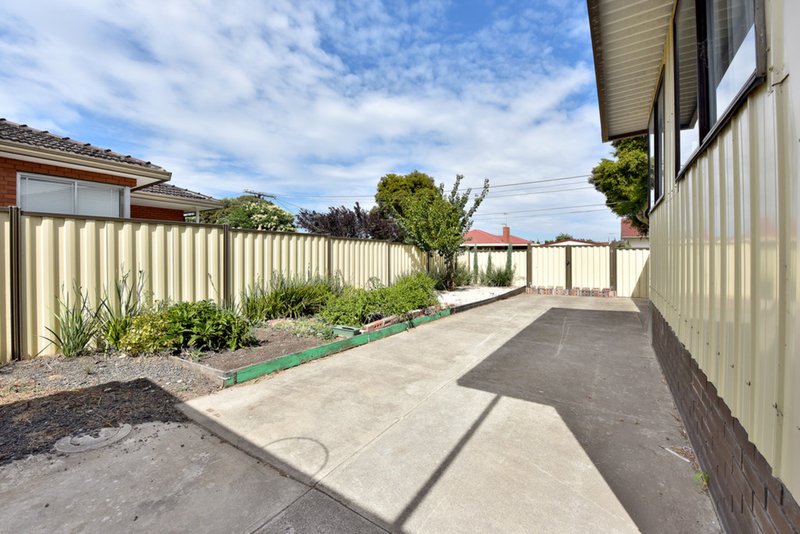 Photo - 97 Main Street, Thomastown VIC 3074 - Image 10