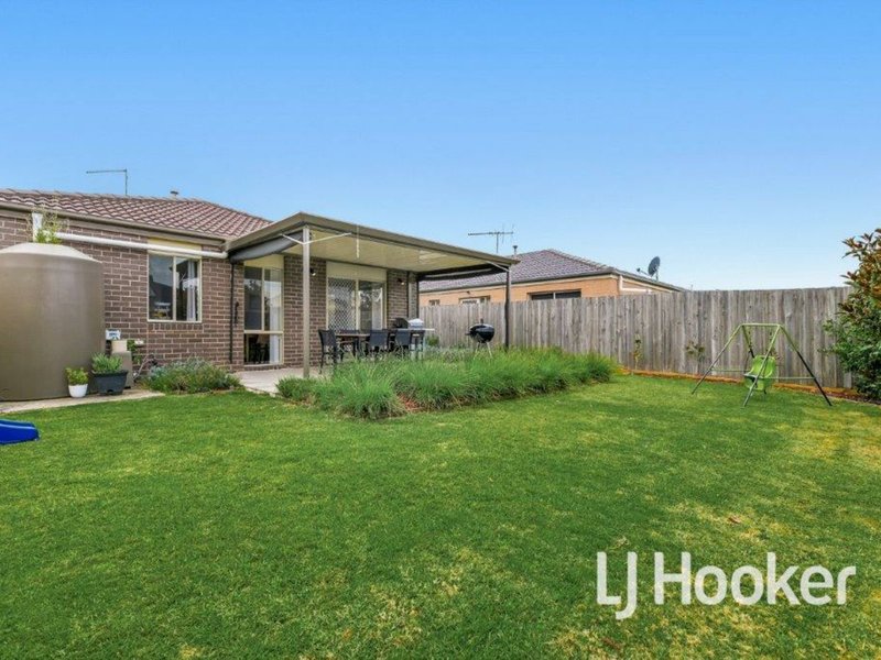 Photo - 97 Melissa Way, Pakenham VIC 3810 - Image 13