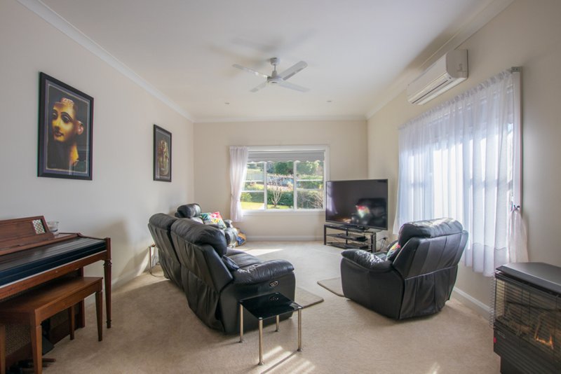 Photo - 97 Merivale Street, Tumut NSW 2720 - Image 10