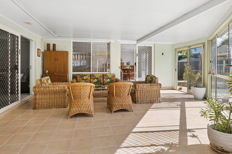 Photo - 97 Monterey Keys Drive, Helensvale QLD 4212 - Image 6