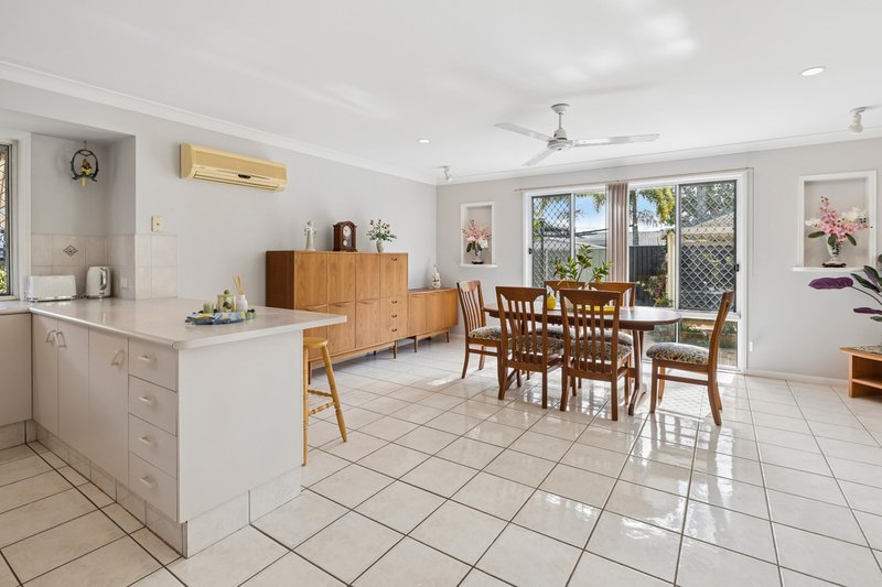Photo - 97 Monterey Keys Drive, Helensvale QLD 4212 - Image 9