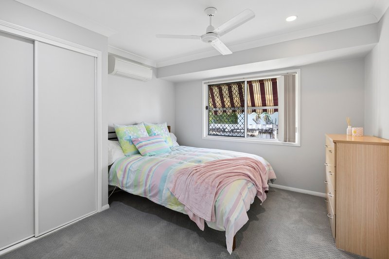 Photo - 97 Monterey Keys Drive, Helensvale QLD 4212 - Image 12