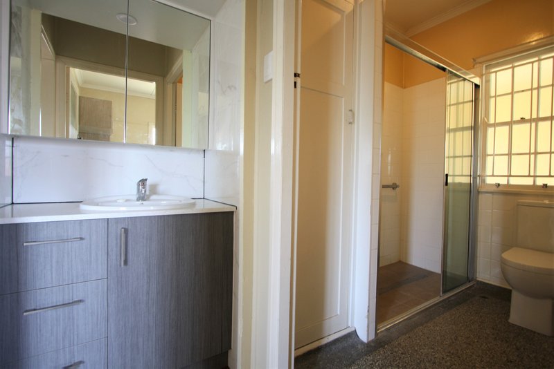 Photo - 97 Murton Avenue, Holland Park QLD 4121 - Image 9