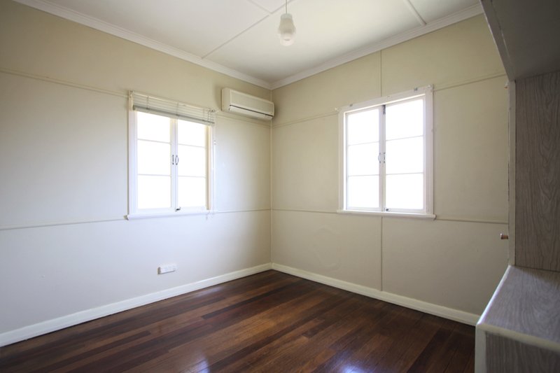 Photo - 97 Murton Avenue, Holland Park QLD 4121 - Image 13