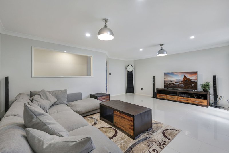 Photo - 97 Nelson Street, Middle Ridge QLD 4350 - Image 4