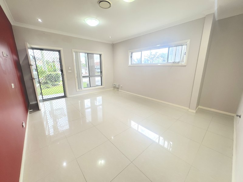 Photo - 9/7 Norfolk Street, Blacktown NSW 2148 - Image 3