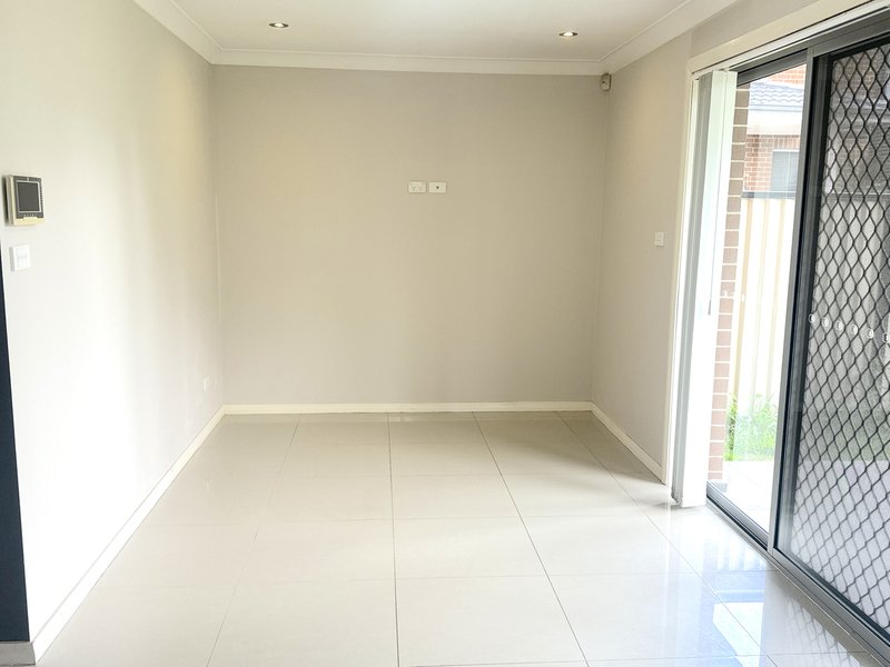 Photo - 9/7 Norfolk Street, Blacktown NSW 2148 - Image 5