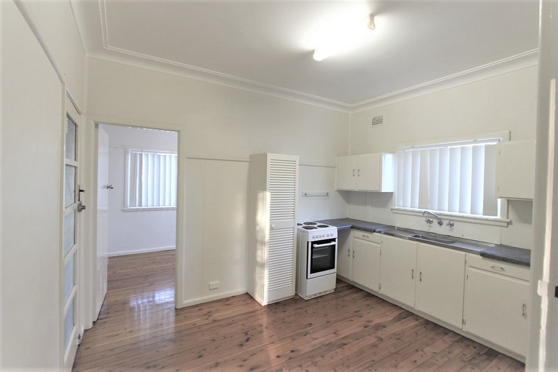 Photo - 97 Penrose Crescent, South Penrith NSW 2750 - Image 3