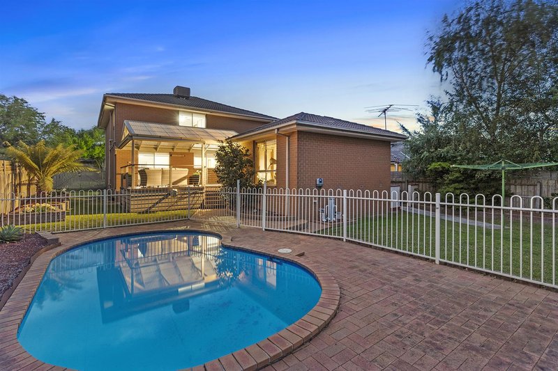 Photo - 97 Pitfield Crescent, Rowville VIC 3178 - Image 4