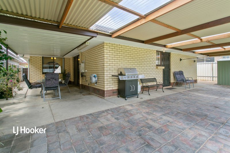 Photo - 97 Quinlivan Road, Pooraka SA 5095 - Image 17