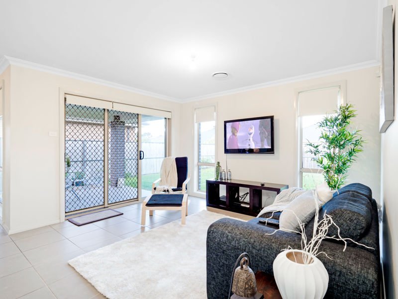 Photo - 97 Ridgeline Drive, The Ponds NSW 2769 - Image 7