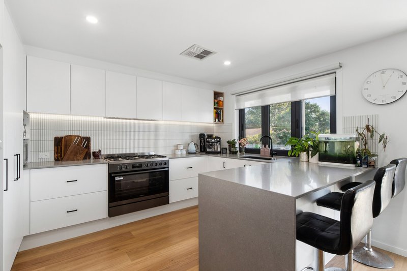 Photo - 97 Rosemary Crescent, Frankston North VIC 3200 - Image 3