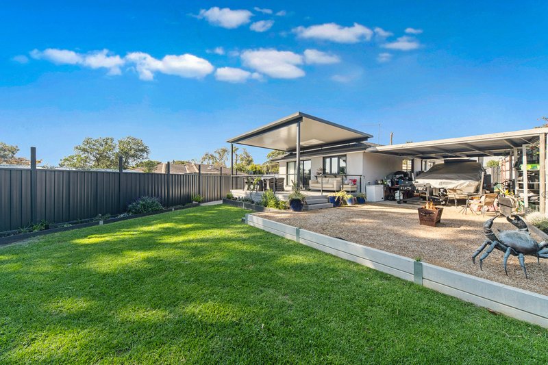 Photo - 97 Rosemary Crescent, Frankston North VIC 3200 - Image 15