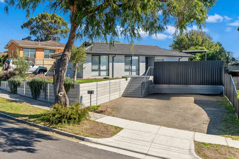 Photo - 97 Rosemary Crescent, Frankston North VIC 3200 - Image 19