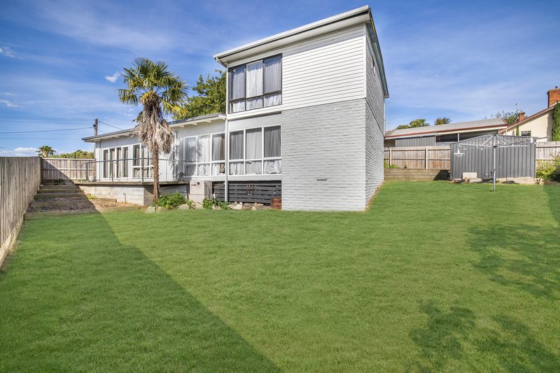 Photo - 97 Shanahan Parade, Newborough VIC 3825 - Image 11