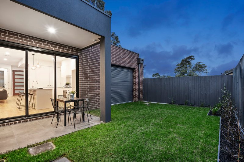 Photo - 97 Somerset Drive, Dandenong North VIC 3175 - Image 14