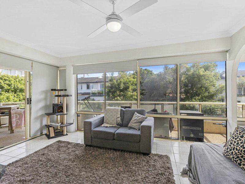 Photo - 9/71 Boondilla Road, Blue Bay NSW 2261 - Image 1