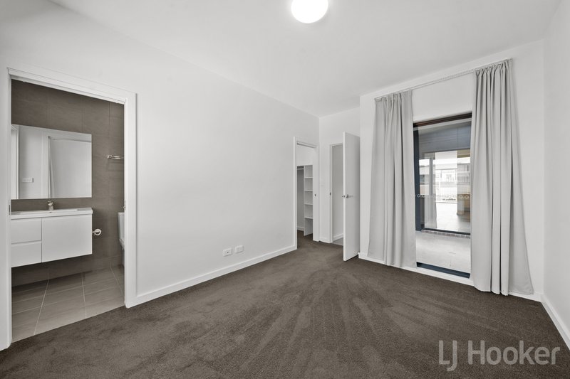 Photo - 97/1 Rowland Rees Crescent, Greenway ACT 2900 - Image 9