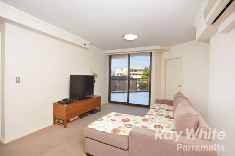 Photo - 97/13-15 Hassall Street, Parramatta NSW 2150 - Image 5