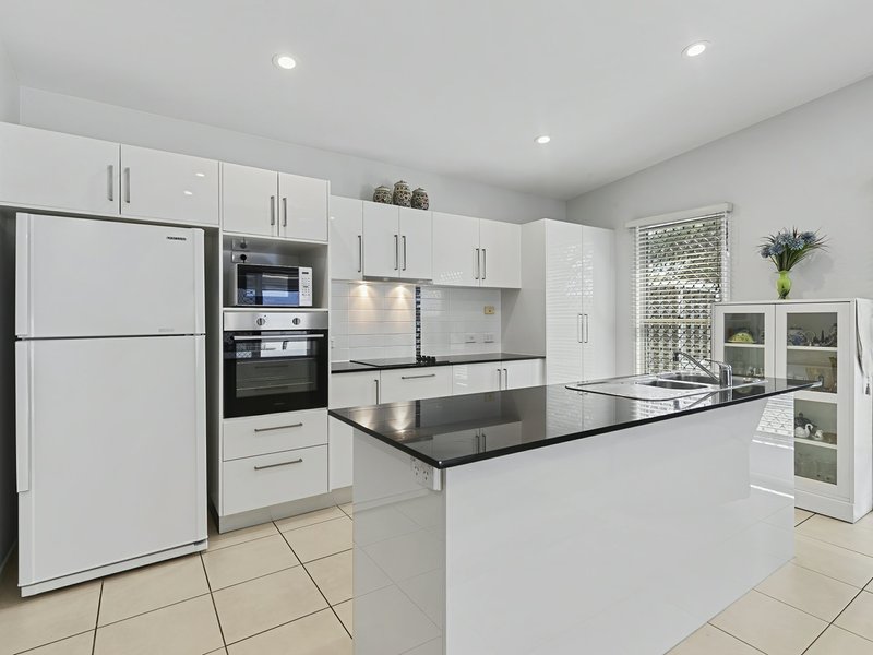 Photo - 9/74 Cotterill Avenue, Bongaree QLD 4507 - Image 3