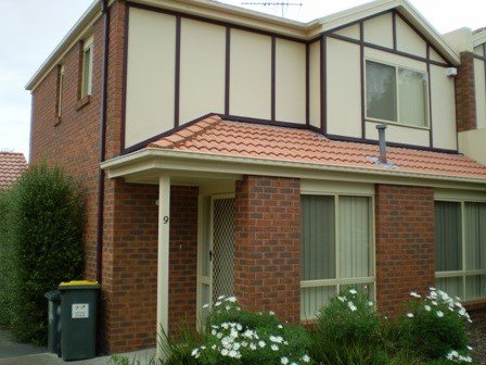 Photo - 9/74 Thomas Street, South Morang VIC 3752 - Image 2