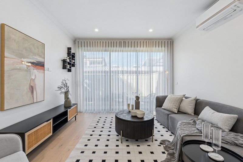 Photo - 9/74 Tyler Street, Reservoir VIC 3073 - Image 2