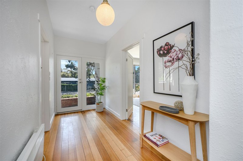 Photo - 975 Cambridge Road, Cambridge TAS 7170 - Image 2
