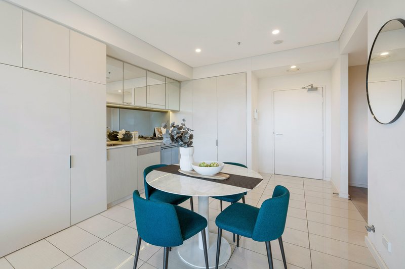 Photo - 975/2 Cooper Place, Zetland NSW 2017 - Image 2
