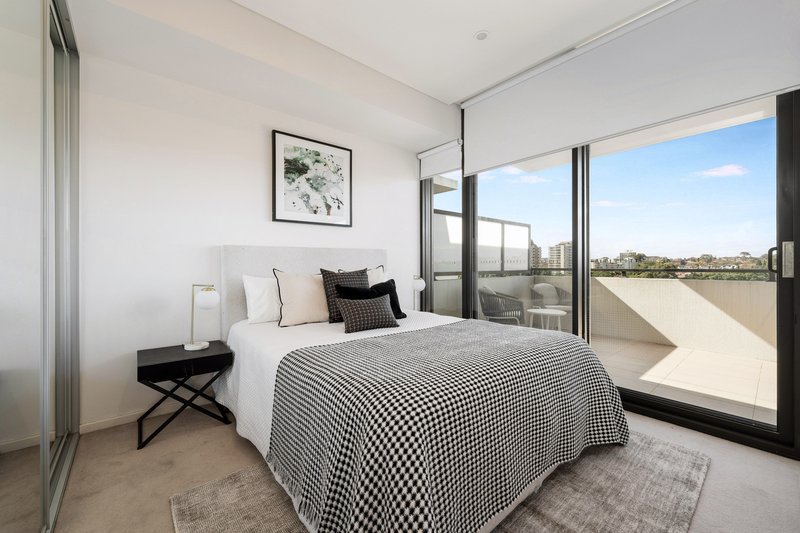 Photo - 975/2 Cooper Place, Zetland NSW 2017 - Image 4