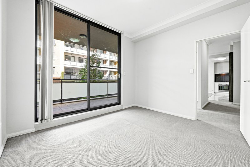 Photo - 9/76-84 Railway Terrace, Merrylands NSW 2160 - Image 7